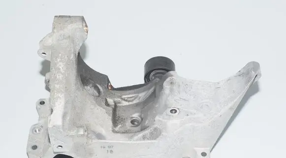 BMW 3 E90 E91 Generator/alternator bracket 7802639