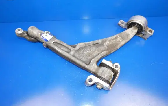 Volvo XC90 Front lower control arm/wishbone