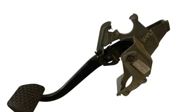 Land Rover Range Rover L322 Brake pedal 6754374