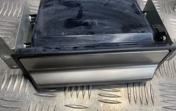 Nissan X-Trail T30 Glove box 6847515020 76P00 44000