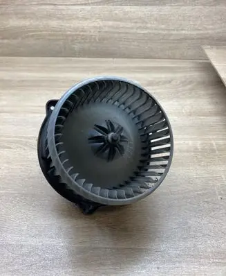 Toyota Avensis T250 Heater fan/blower MF0160700610 0130101601