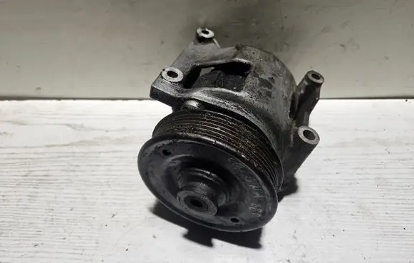 Renault Laguna I Power steering pump 7700861880 7846075