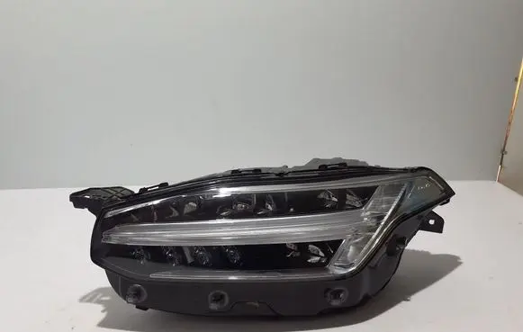 Volvo XC90 Headlight/headlamp 32404715