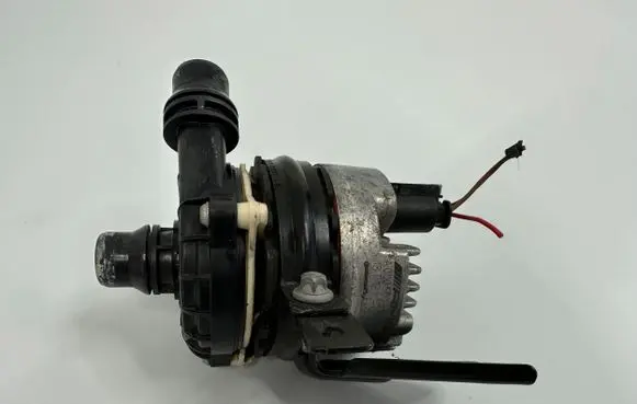 Mercedes-Benz C W205 Electric auxiliary coolant/water pump A0005002300