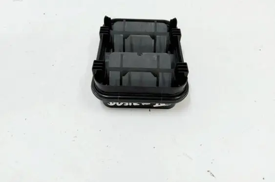 Dacia Duster III Cabin air duct channel 8200728288