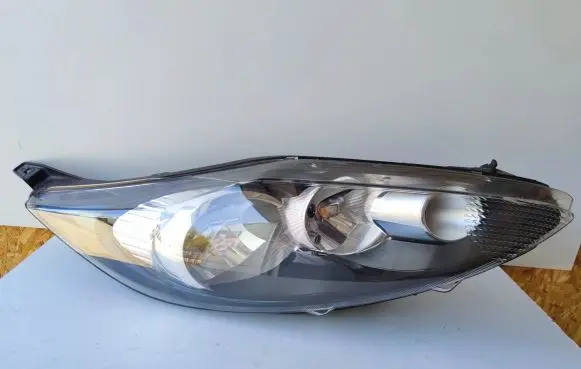 Ford Fiesta Headlight/headlamp 8A6113W029AJ