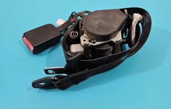 Peugeot 207 Front seatbelt IMPRK1360358