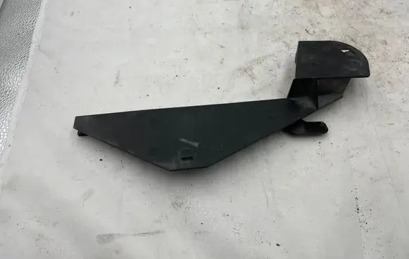 Mitsubishi Space Star Other rear door trim element MR912994