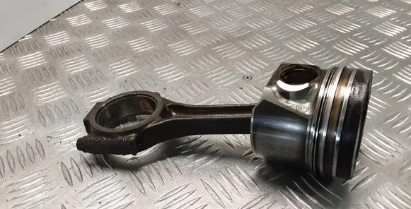 Piston with connecting rod