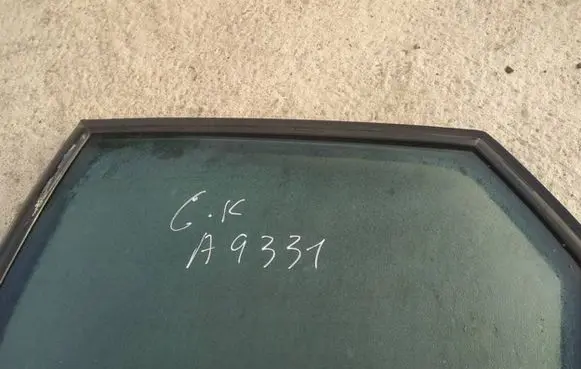 Citroen C4 II Rear door window glass as3