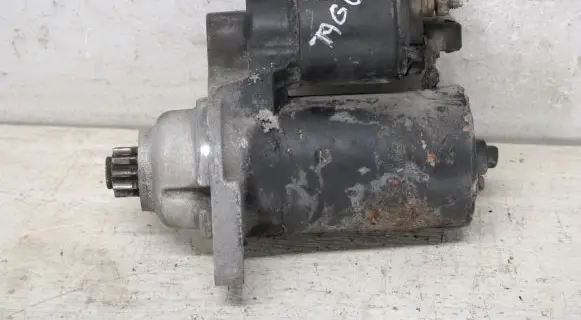 Volkswagen Golf IV Starter motor 02A911023L 0001121008