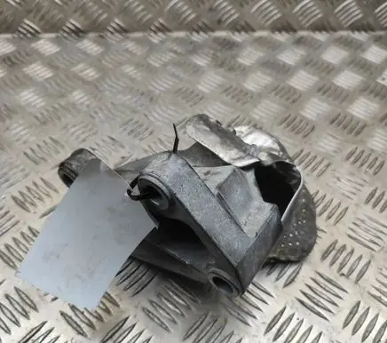 Jeep Grand Cherokee (WK) Engine mounting bracket 68275988AA