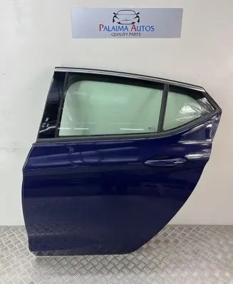Opel Astra K Rear door