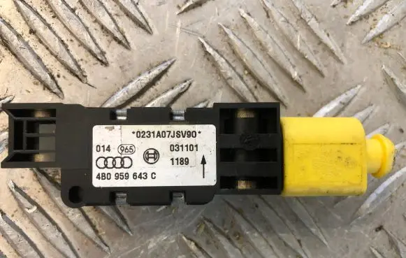 Audi A6 S6 C5 4B Airbag deployment crash/impact sensor 4B0959643C 031101 0231A07JSV90