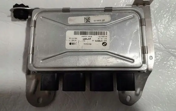 BMW X5 E70 Steering rack control module 6790978
