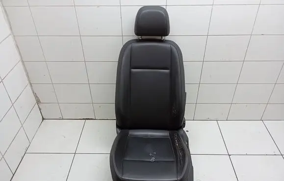 Volkswagen PASSAT B8 Front driver seat 5q4881105m 3g0963557