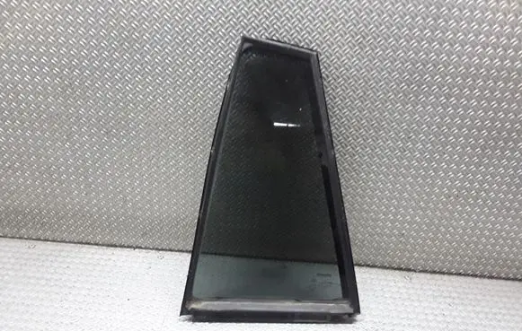 Toyota Verso Rear vent window glass 