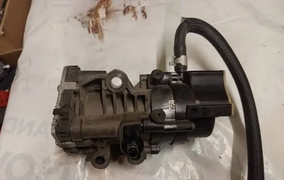 KIA Niro Clutch master cylinder 41050-2B002 1709280597 L0G4D30G1308