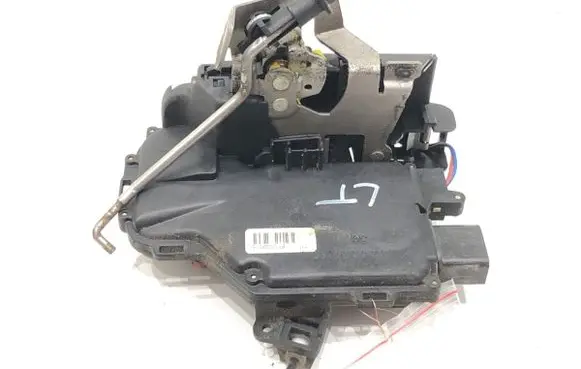 Audi A4 S4 B6 8E 8H Rear door lock 8E0839015C