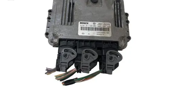 Opel Vivaro Engine control unit/module 8200325719 1039S03755 0281011529