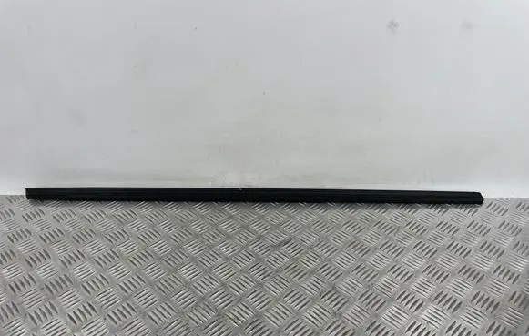 BMW 3 G20 G21 Rubber seal rear door window/glass 7465152 140G20 16444510