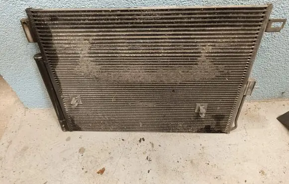Jeep Grand Cherokee A/C cooling radiator (condenser)