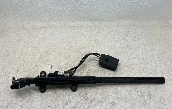 BMW 3 E92 E93 Seat belt height adjuster 9165377 72119165377 913503100