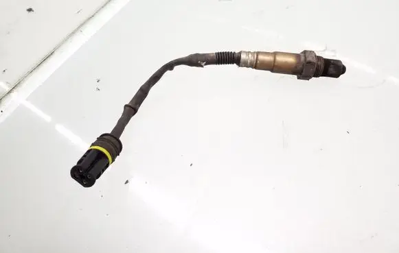 Mercedes-Benz C W203 Lambda probe sensor 0015402381