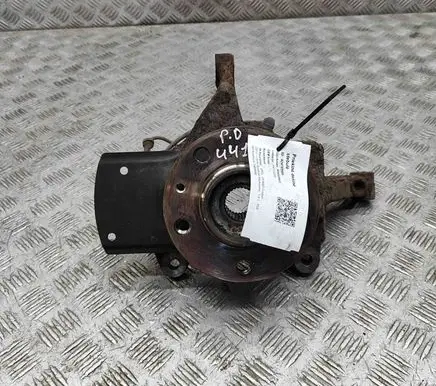 Opel Vivaro Front wheel hub 93866696