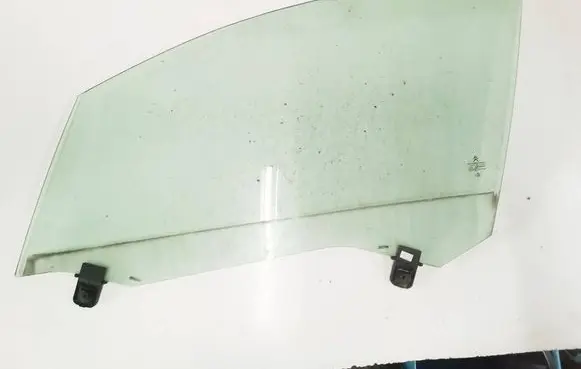 Citroen C5 Front door window glass four-door