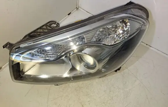 Nissan Qashqai Headlight/headlamp 26060BR00B 1EL01033511 0103351100372235