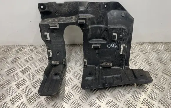 BMW X5 G05 Front underbody cover/under tray 7424918