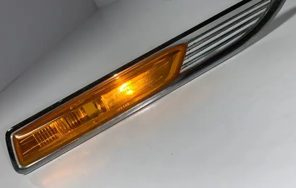 Ford Mondeo MK IV Front fender indicator light 7S7113K354AF C95YC