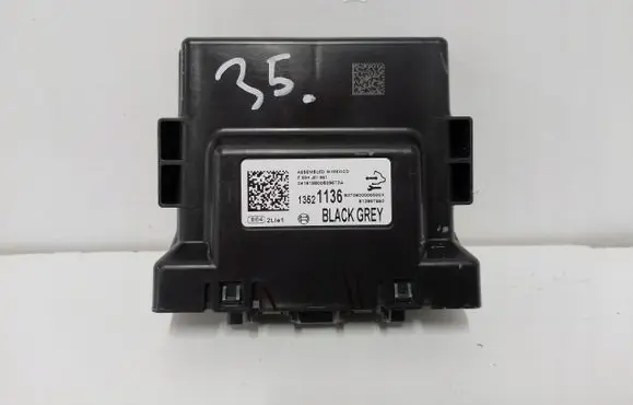 Chevrolet Camaro Parking PDC control unit/module 13521136