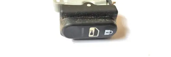 Nissan Qashqai Central locking switch button 21000A