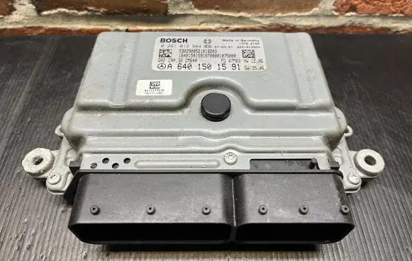 Mercedes-Benz A W169 Engine control unit/module ECU A6401501591 0281013964