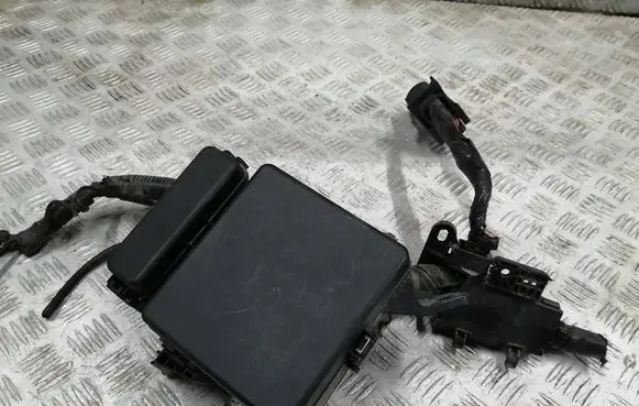 Suzuki Swift III Fuse box set 