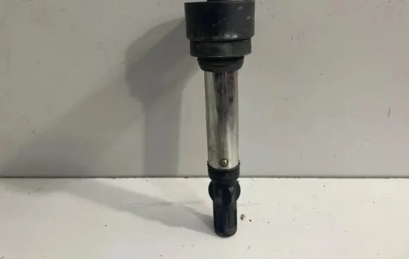 BMW M3 e92 High voltage ignition coil 7841754