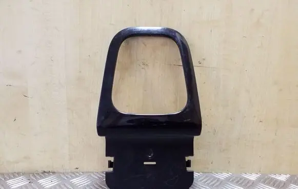 Volvo S40, V40 Gear shifter surround trim plastic 30616535