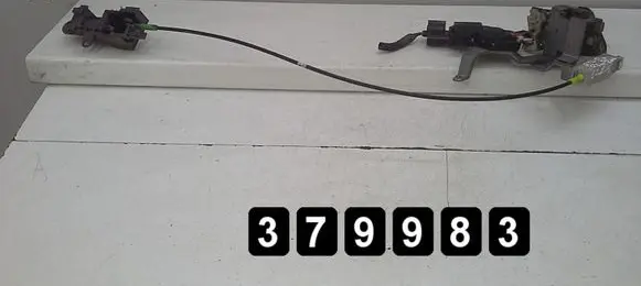 Toyota Aygo AB10 Front door lock 