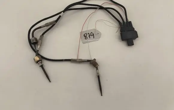 Mercedes-Benz V Class W447 Fuel pressure sensor Q003HT0005 221001943125 A0009051212004