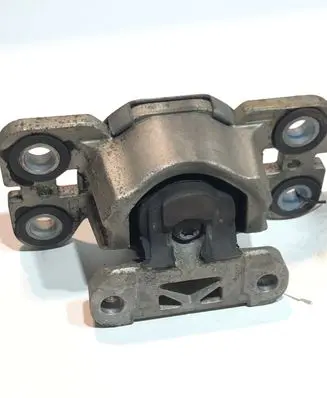 Volvo XC60 Engine mount bracket 8G9N7M121CA
