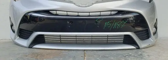 Toyota Avensis T270 Front bumper 