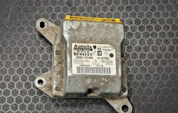 Renault Trafic II (X83) Airbag control unit/module 8200112749A 91167363