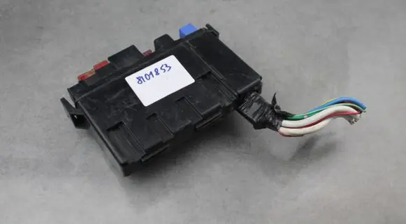 Infiniti FX Fuse module 2111BTSTU50