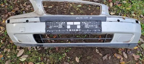 Volvo V70 Front bumper 09190305