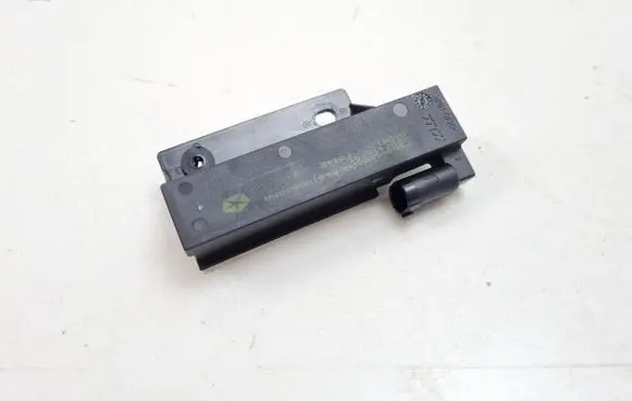 Dodge RAM 1500 DS Keyless system antenna P56046958AA 228741101