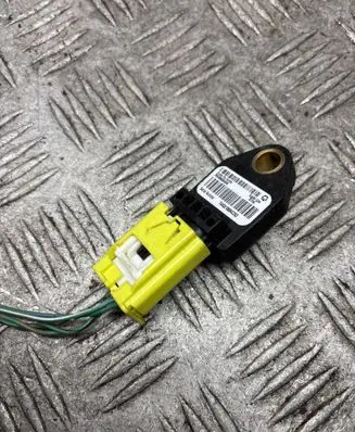 Jeep Patriot Airbag deployment crash/impact sensor P04896065AB 39754C TS4QE10694C253