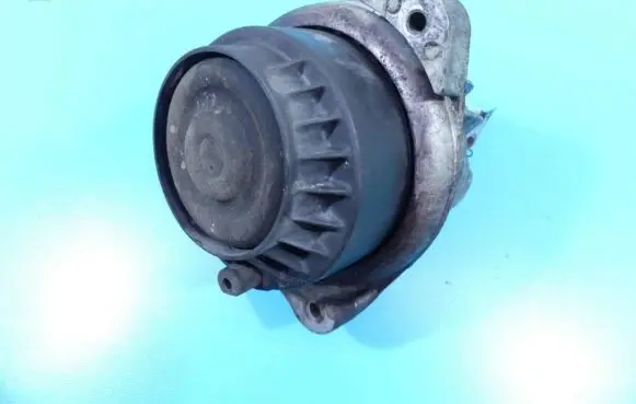 BMW 5 F10 F11 Engine mount vacuum valve 6777382 IMPRK1239522