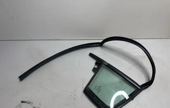 Dodge Charger Rear vent window glass 43R000183